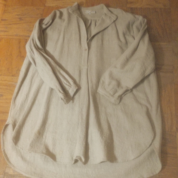 Tunic - Picture 1 of 1